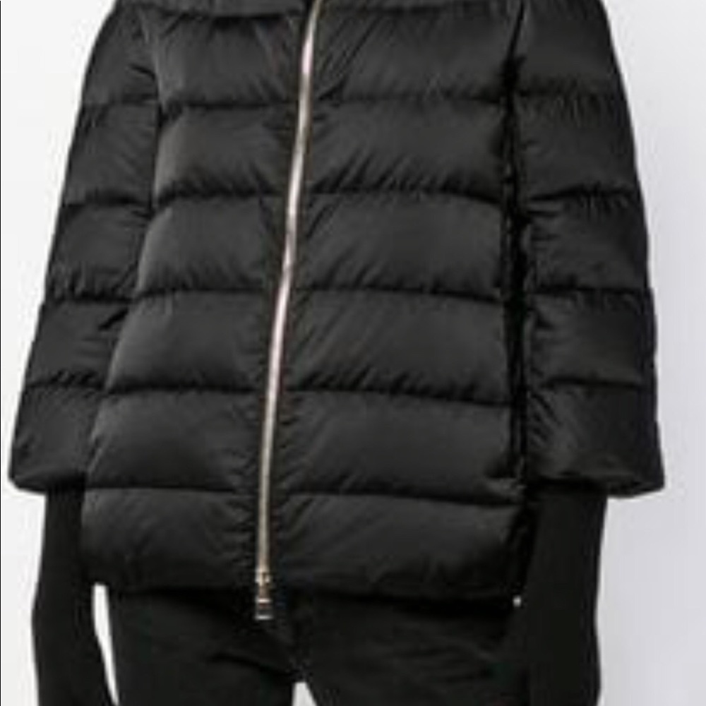 BNWT Herno black satin puffer w/ fur collar